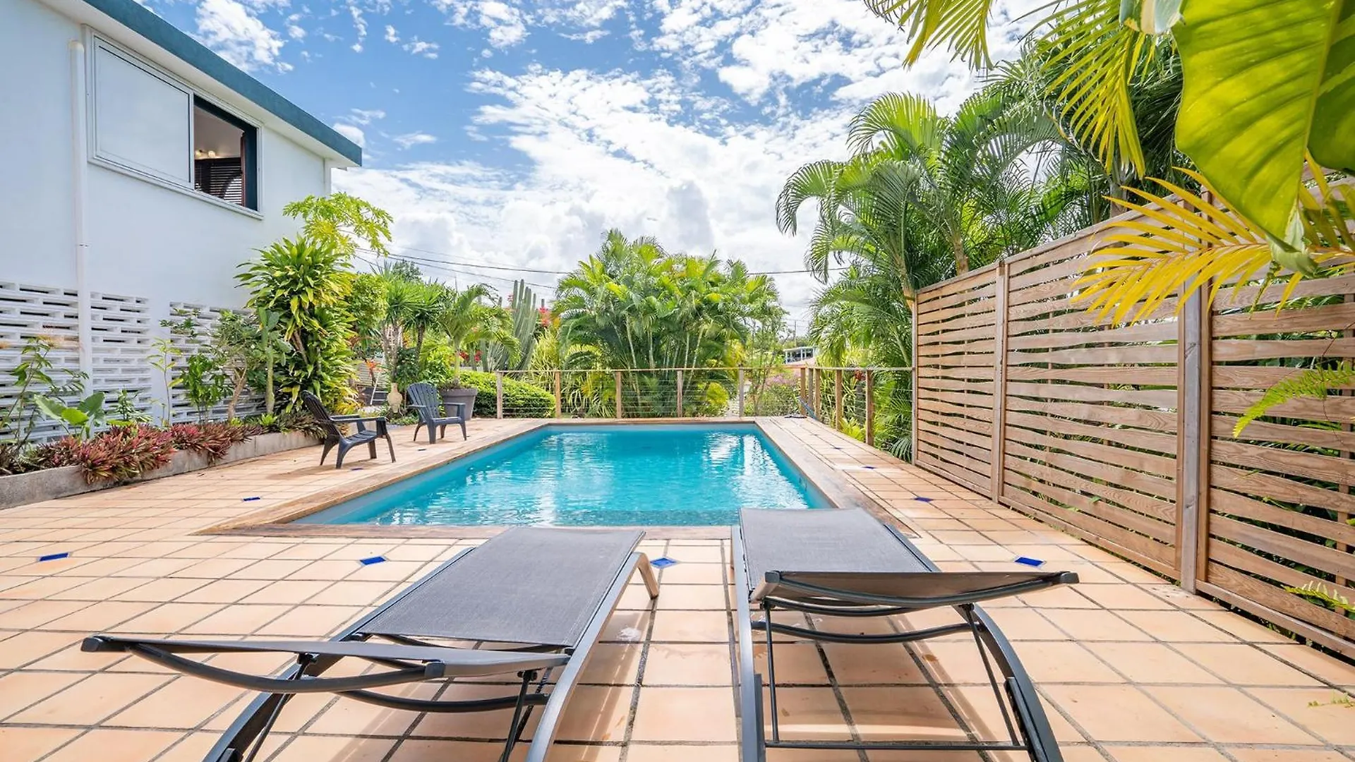 Villa Les Lucioles: Beachside Family Retreat with Private Pool Sainte-Luce 0*,