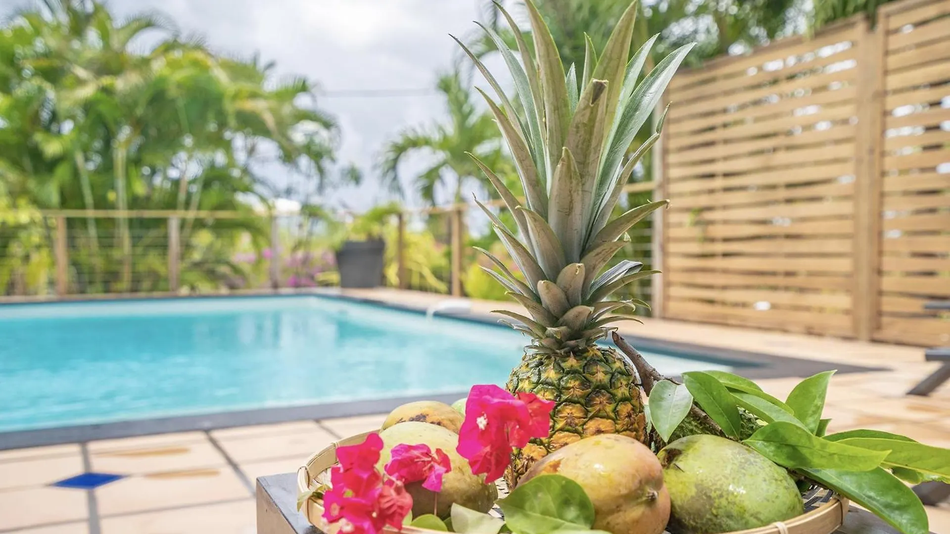 Villa Les Lucioles: Beachside Family Retreat with Private Pool Sainte-Luce