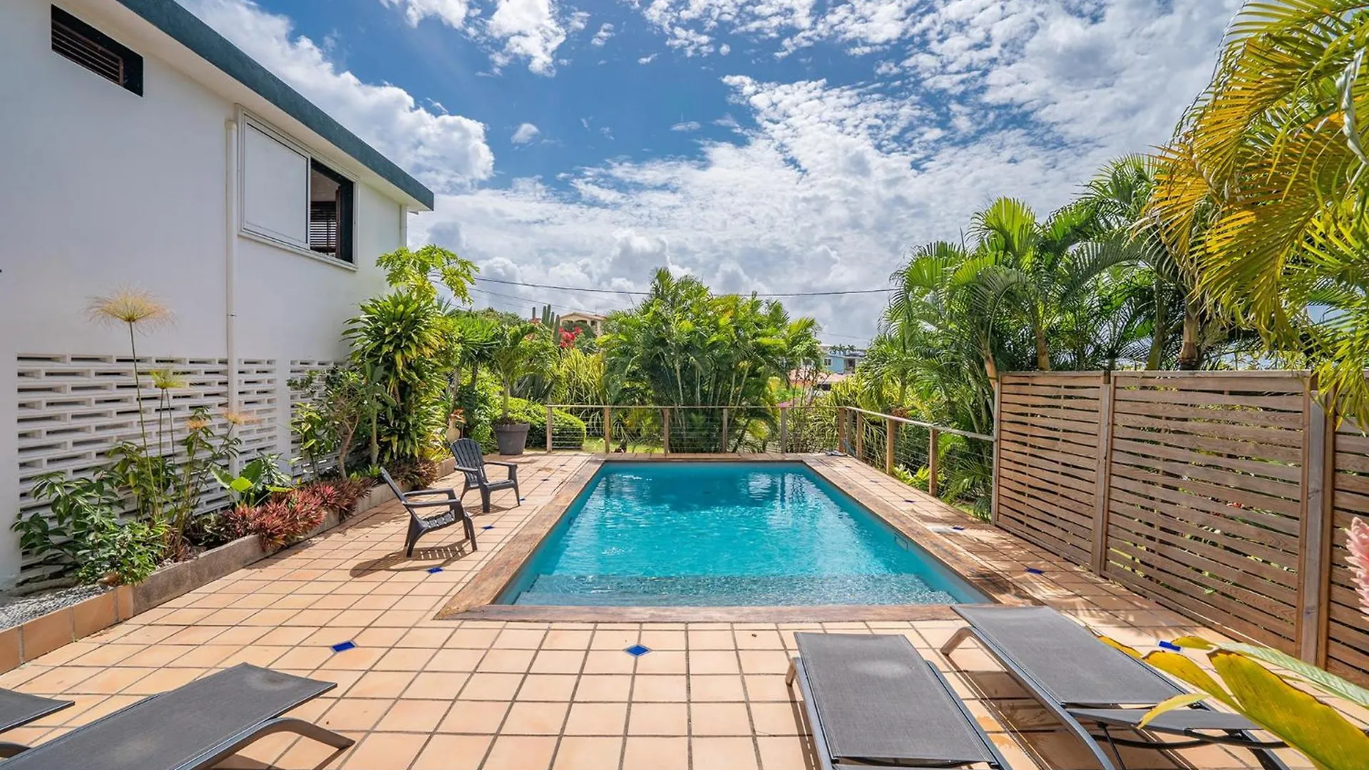 Villa Les Lucioles: Beachside Family Retreat with Private Pool Sainte-Luce