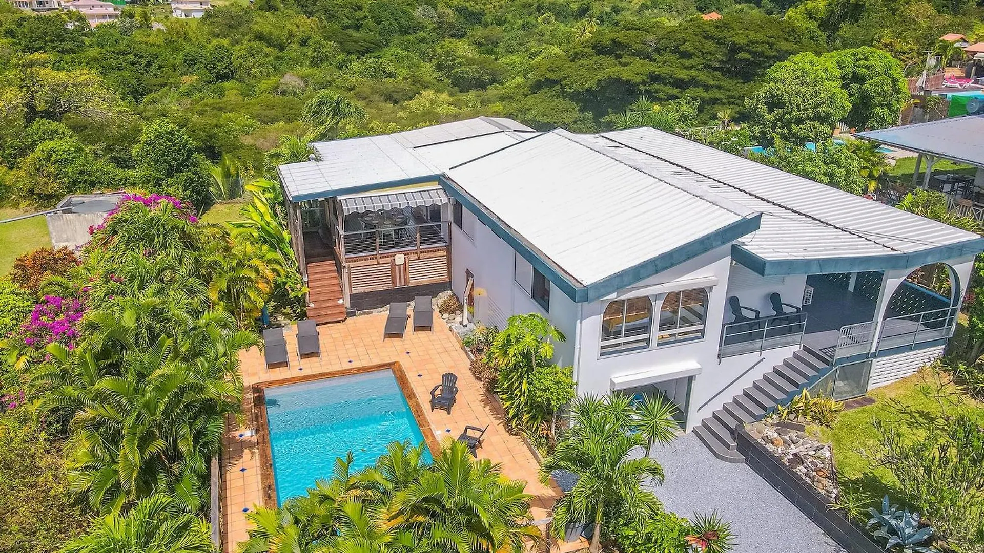 Villa Les Lucioles: Beachside Family Retreat with Private Pool Sainte-Luce Martinique